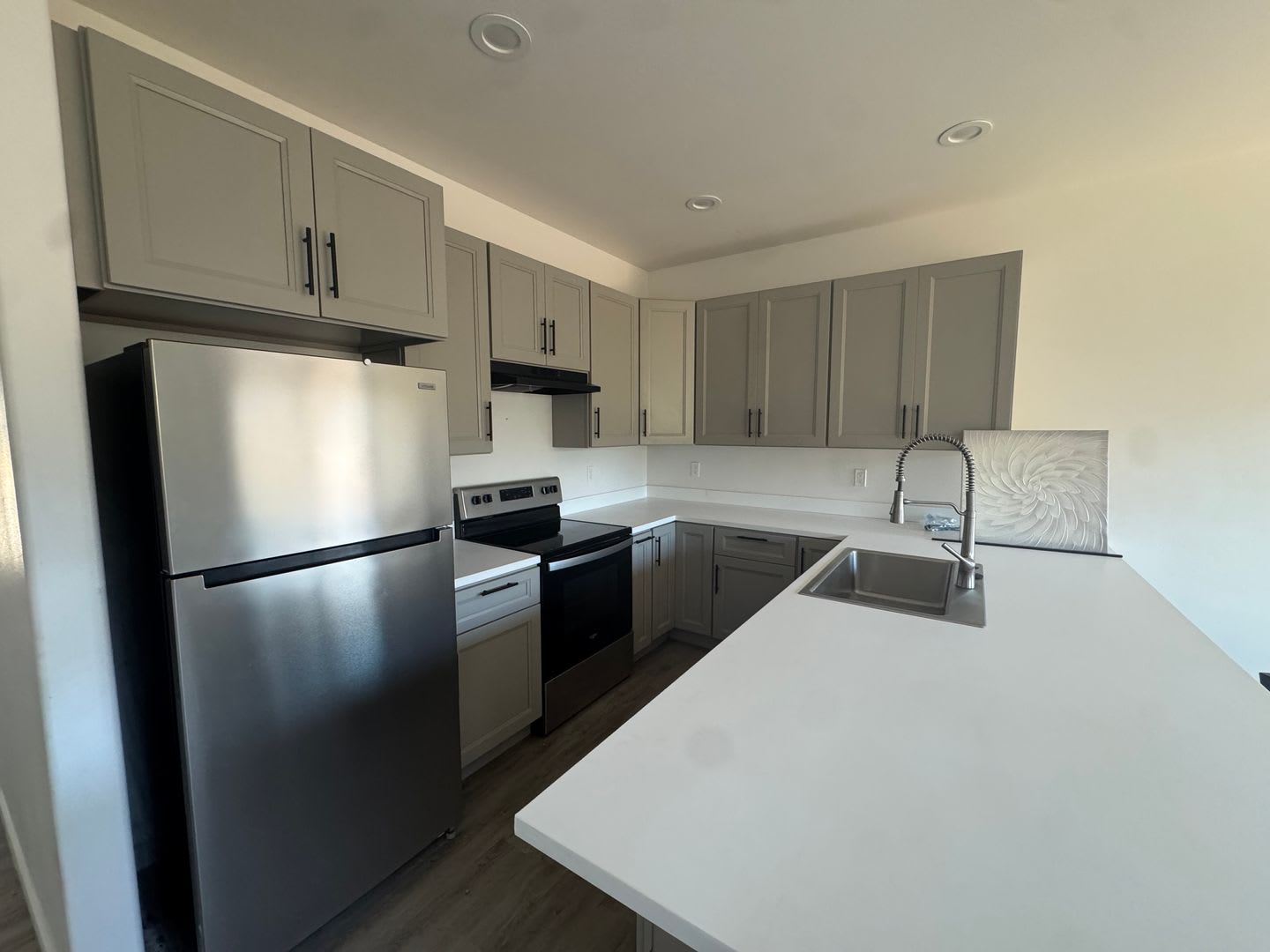 Modern 3 bedroom townhouse – photo 4