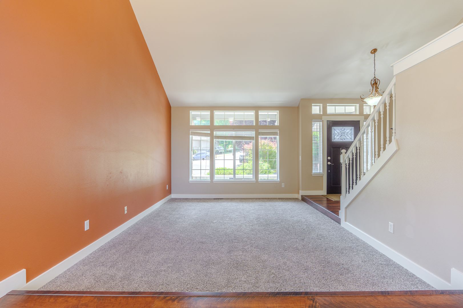 4 Bedroom, 2.5 Bath Single Family Home – photo 5