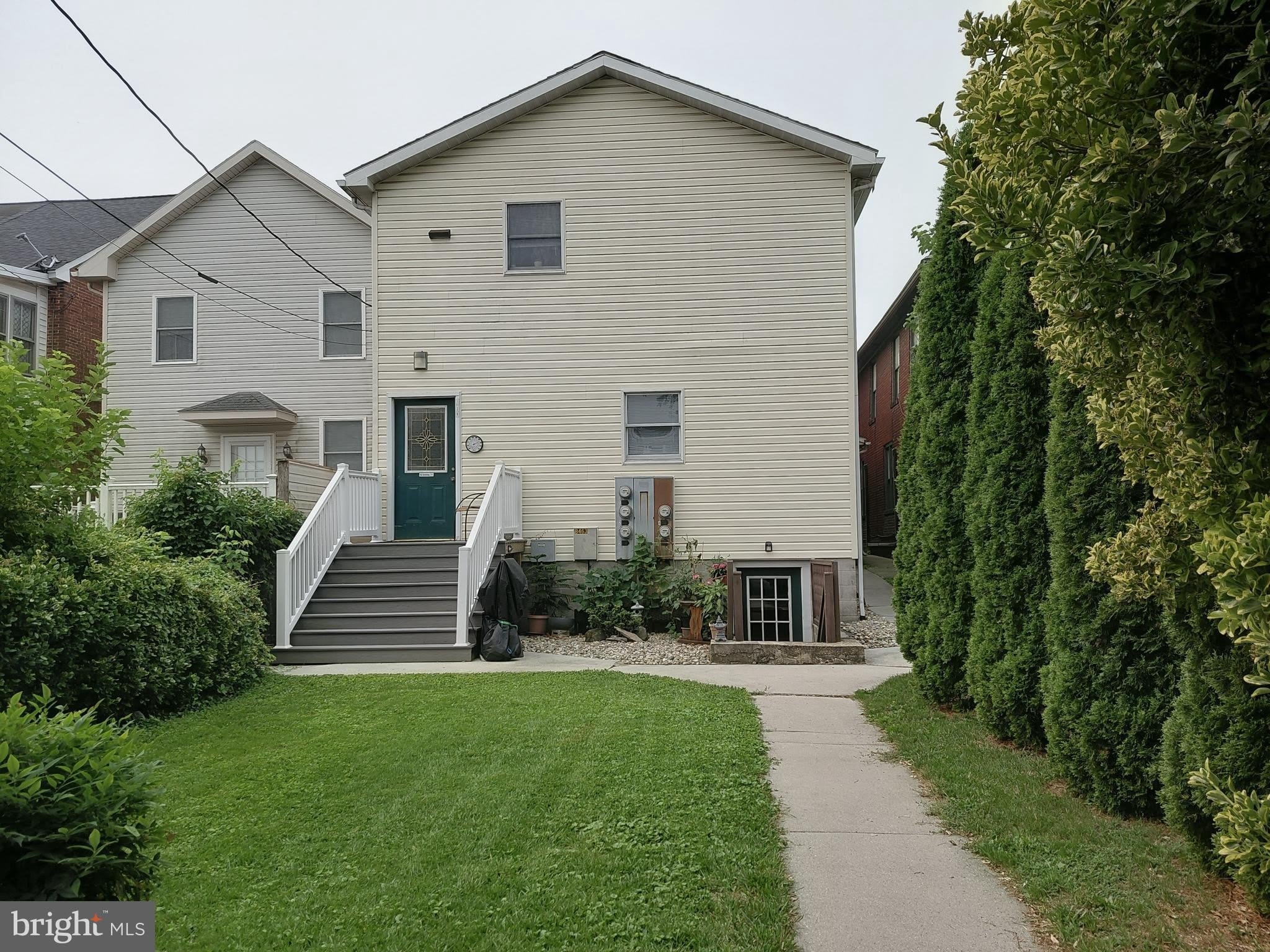126 E YORK Street – photo 4