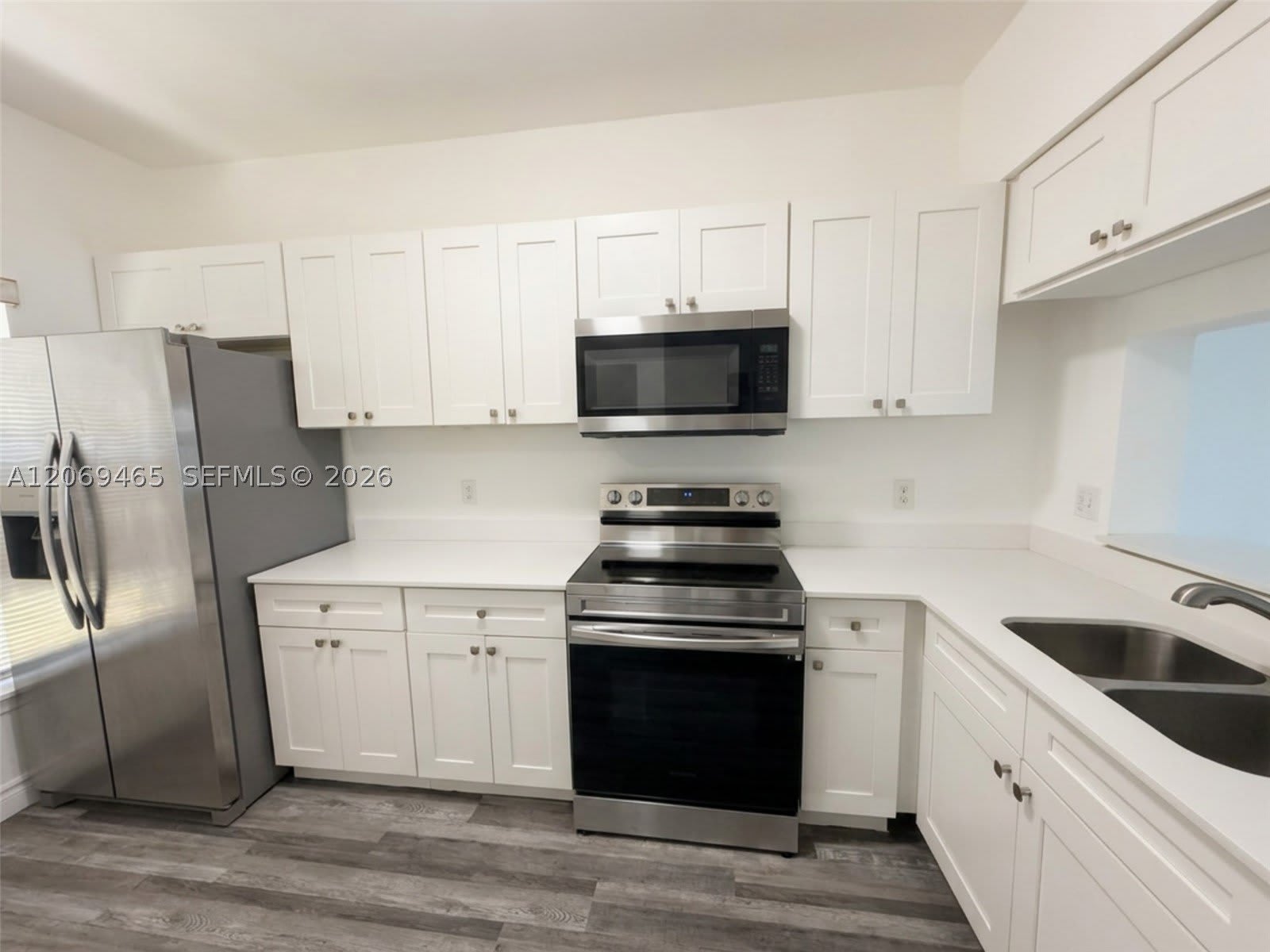 3152 SW 49th St – photo 4