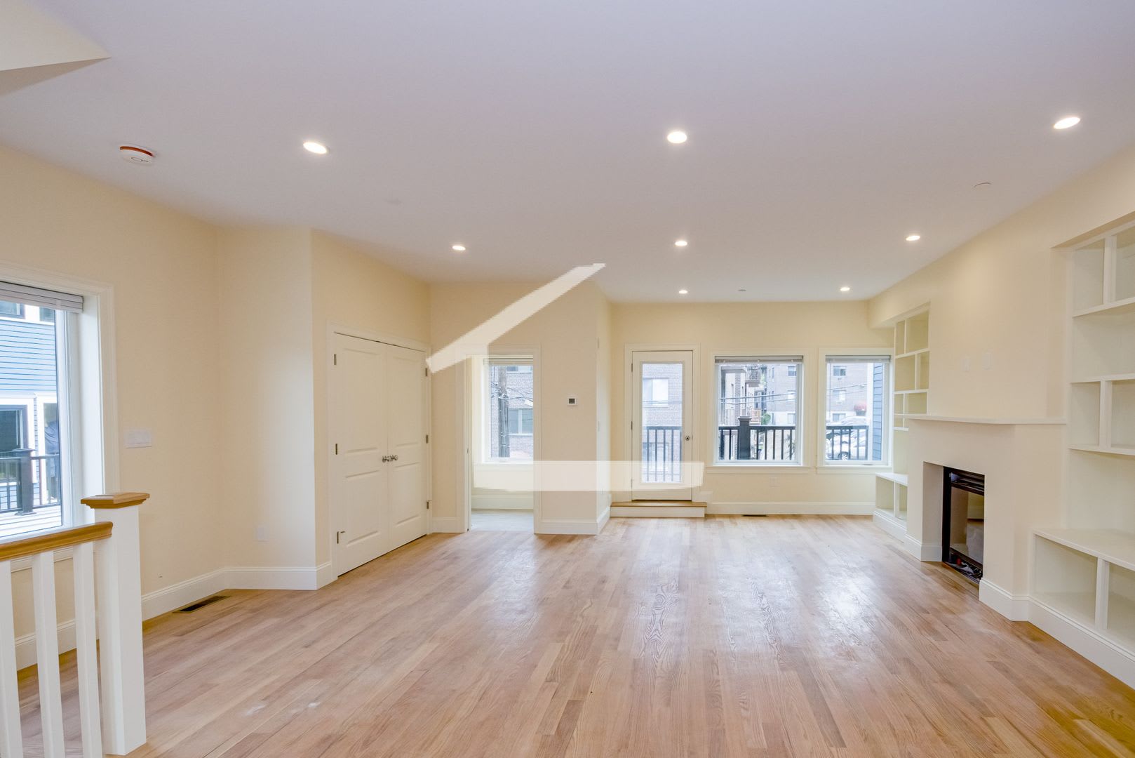 Fantastic Brighton Townhouse Avail For September 5Th – photo 5