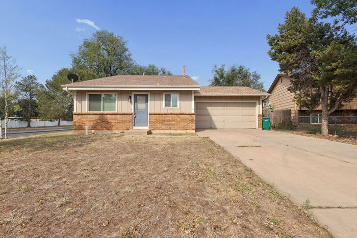 2390 Middleton Court – photo 3