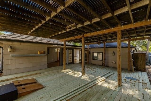 452 Delaine Drive – photo 3