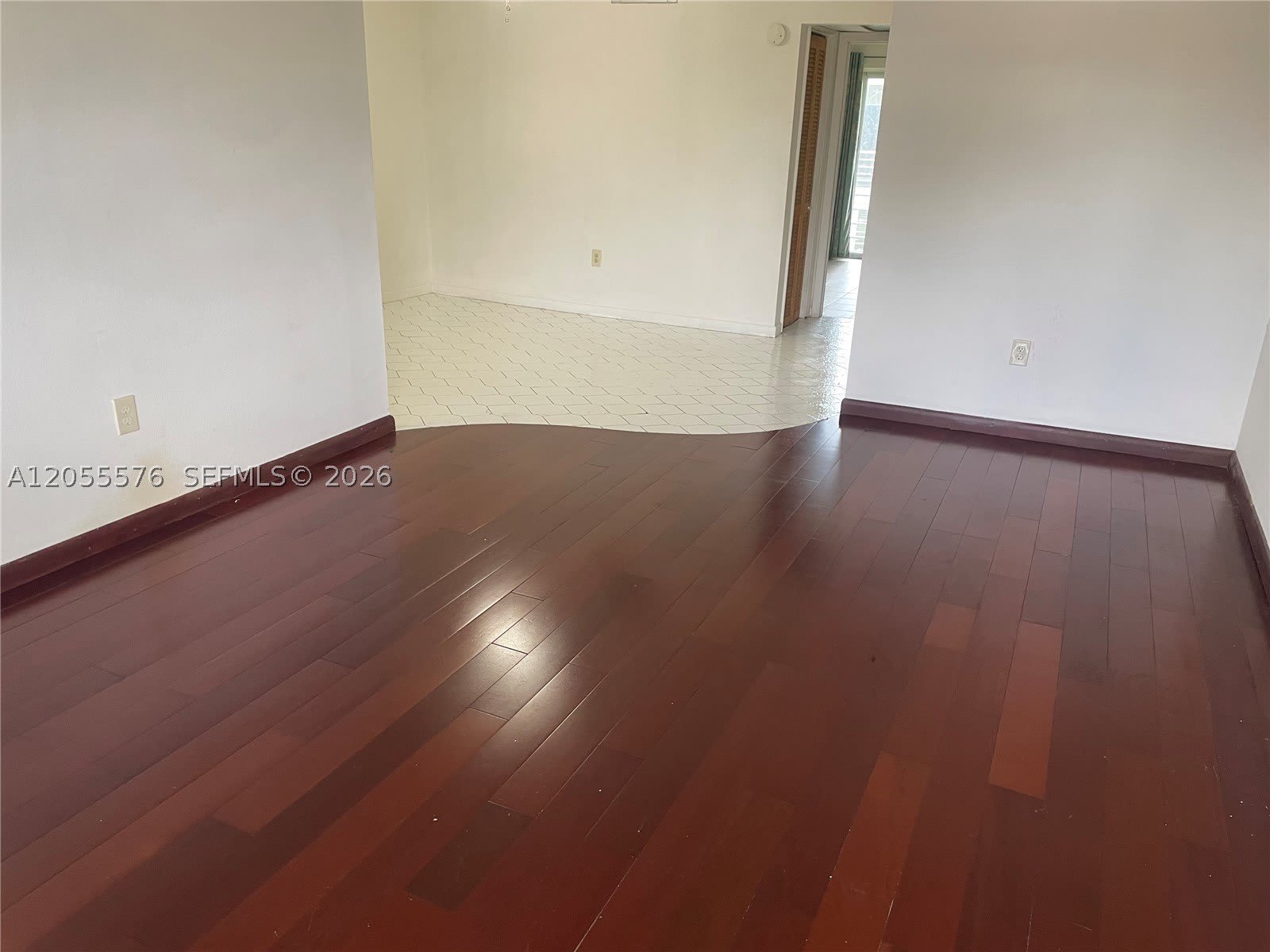 130 NE 202nd Ter – photo 5