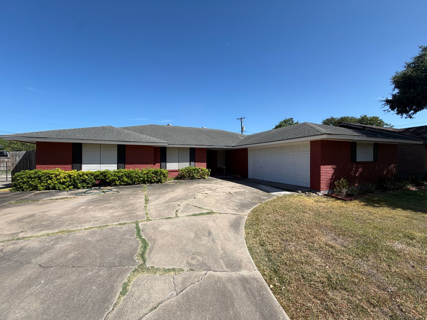 FOUR BEDROOM TWO BATH IN MEADOWBROOK SUBDIVISION – photo 1