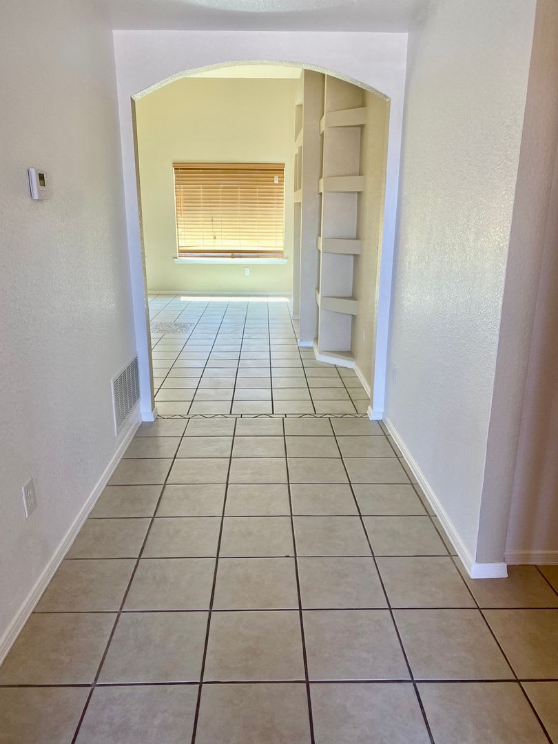 5548 Patagonia Dr Bright And Inviting East Mesa Rental With Walk In Closets And Outdoor Living – photo 3