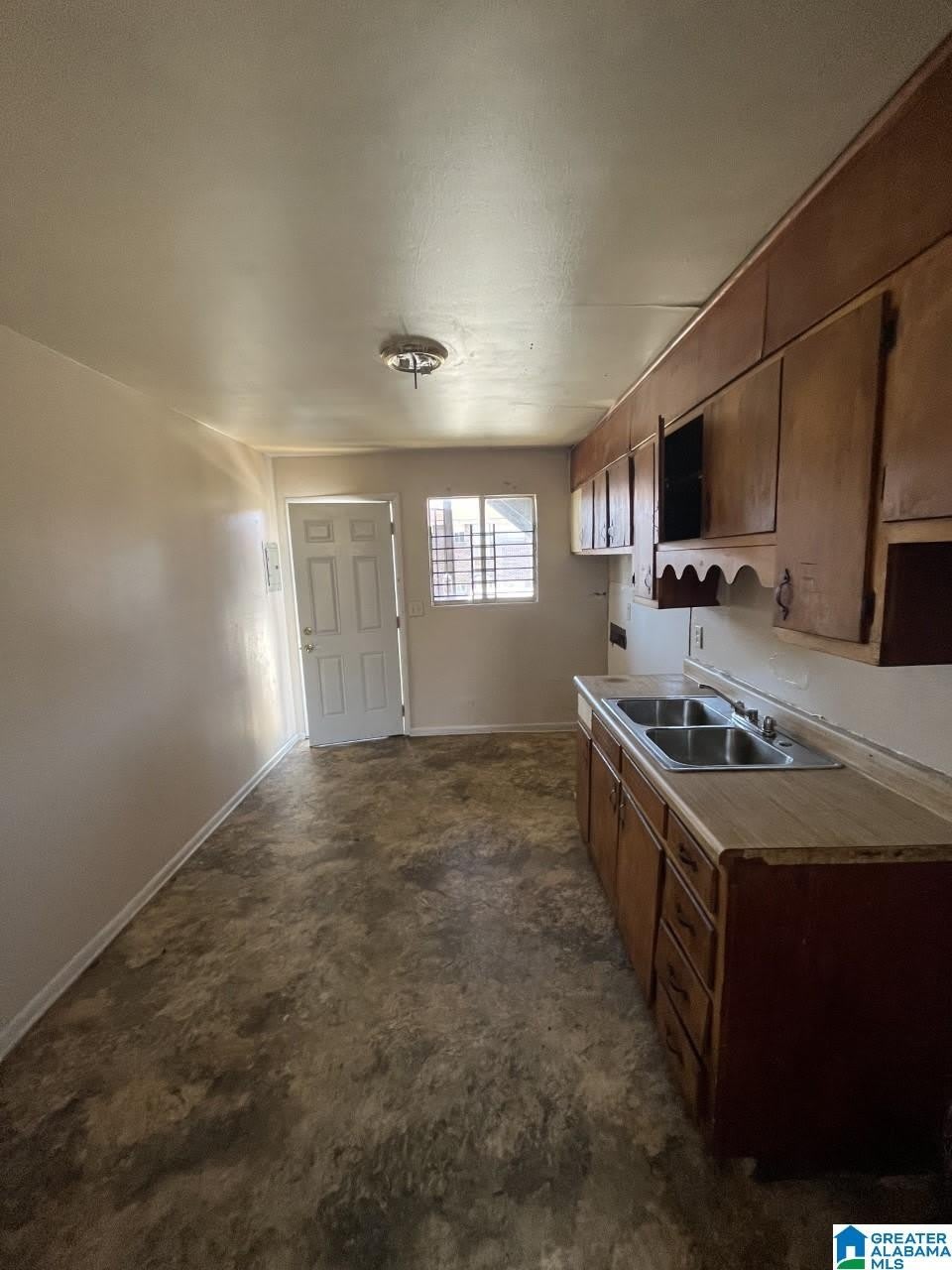 7740 S 3Rd Avenue – photo 3