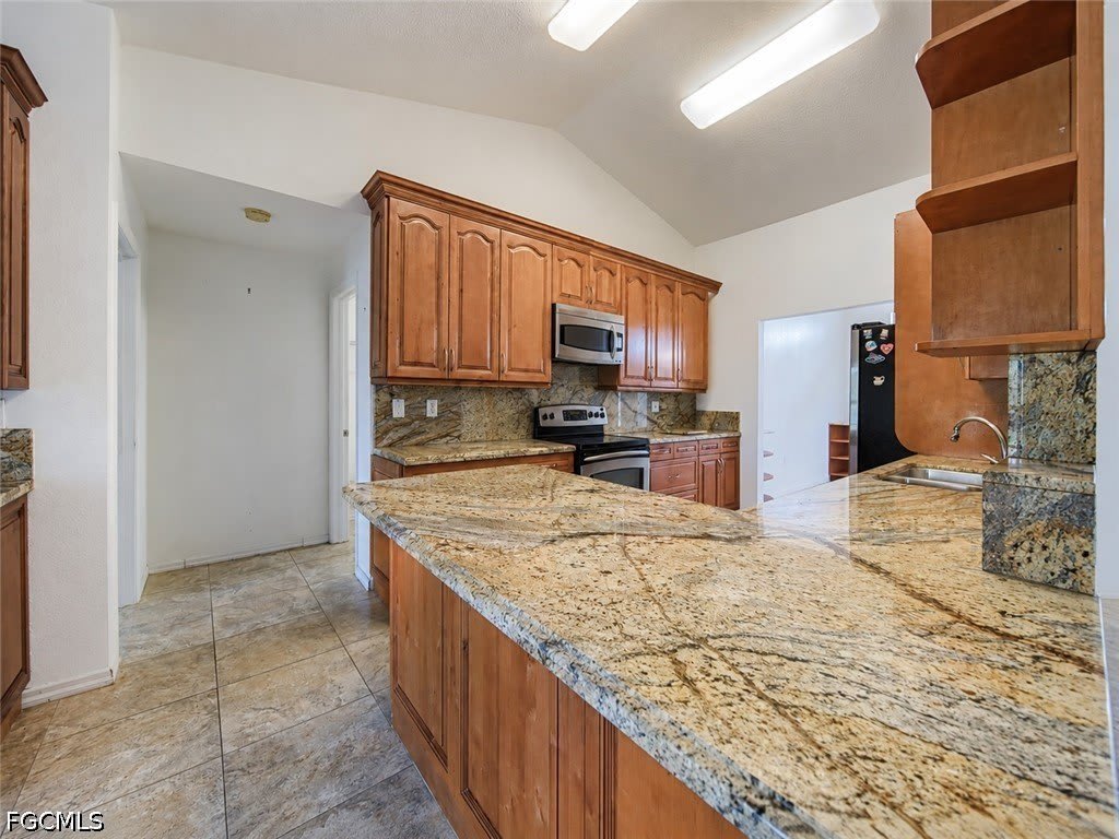 20 Hampton Avenue – photo 5
