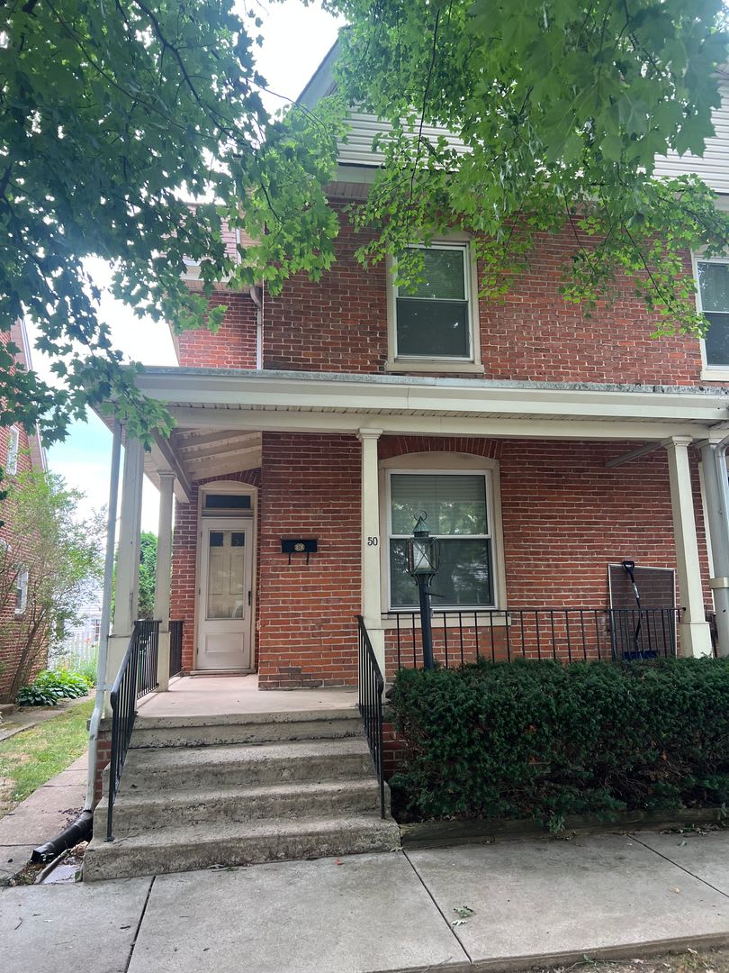 Newly remodeled 3 bedroom home in fantastic Carlisle Neighborhood – photo 1