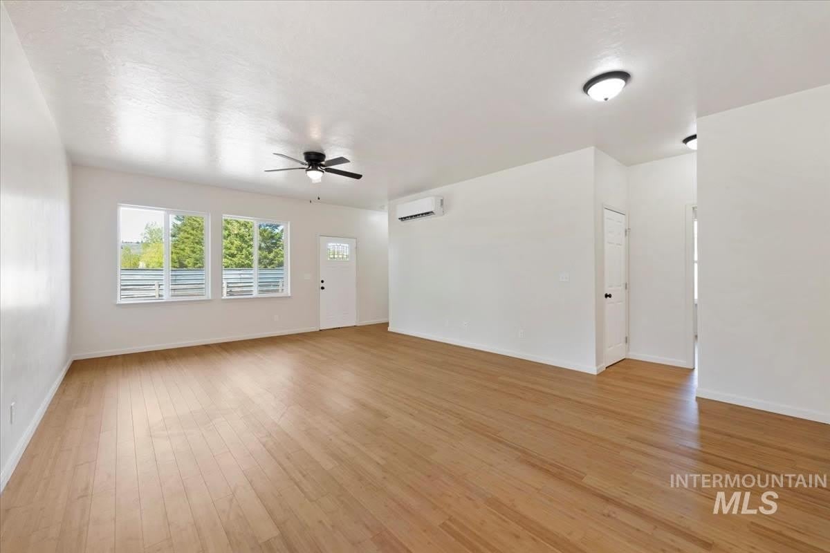 206 N Main Street – photo 3