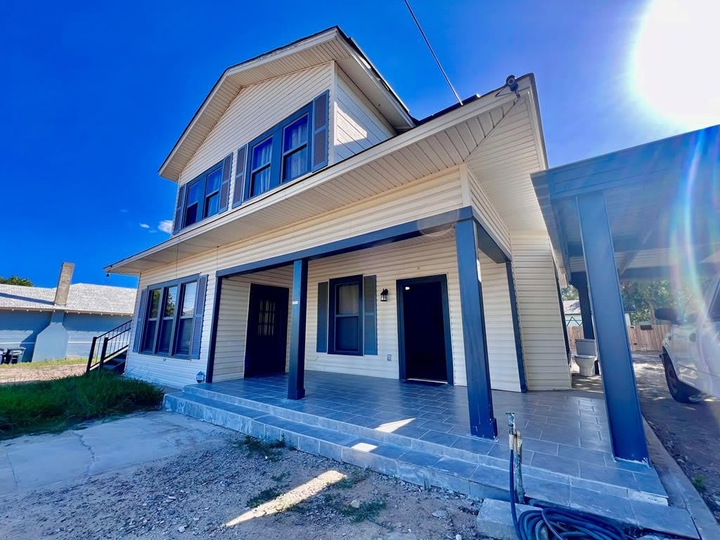 959 Avenue A. – photo 1