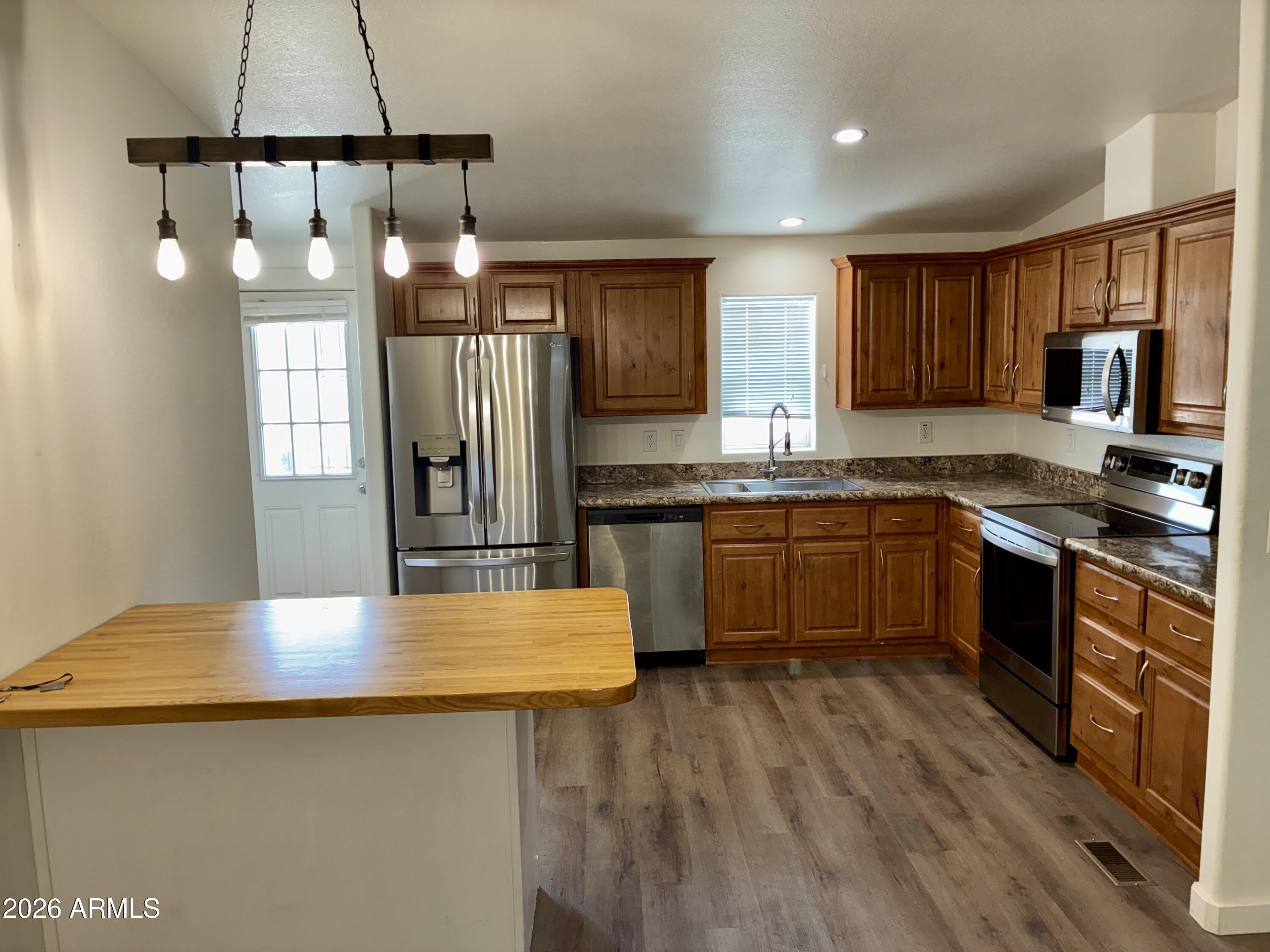 42608 N 6TH Avenue – photo 3
