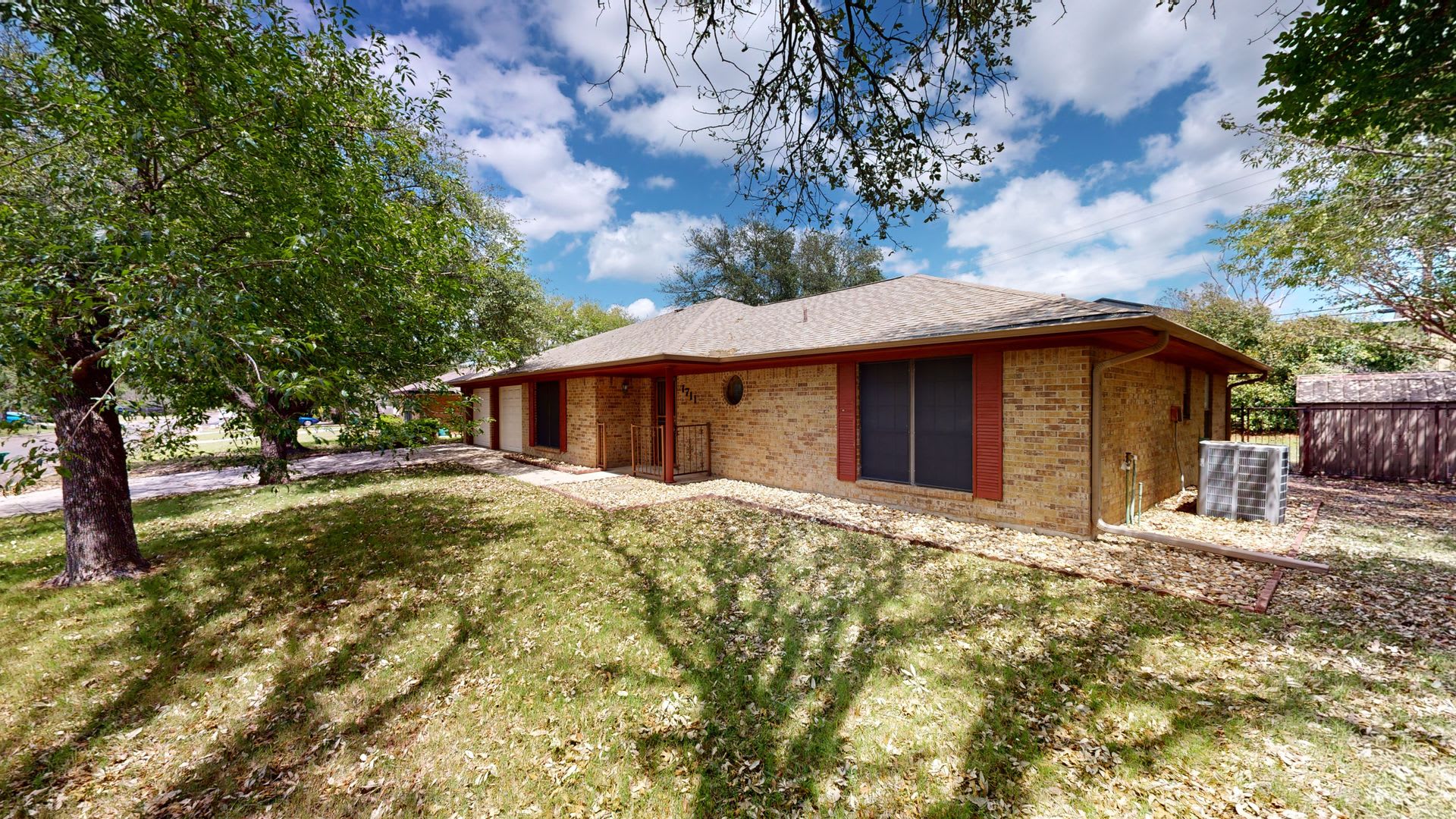 2 Weeks Free 1 595 For A 3 Bedroom Vintage Charmer In Harker Heights – photo 3