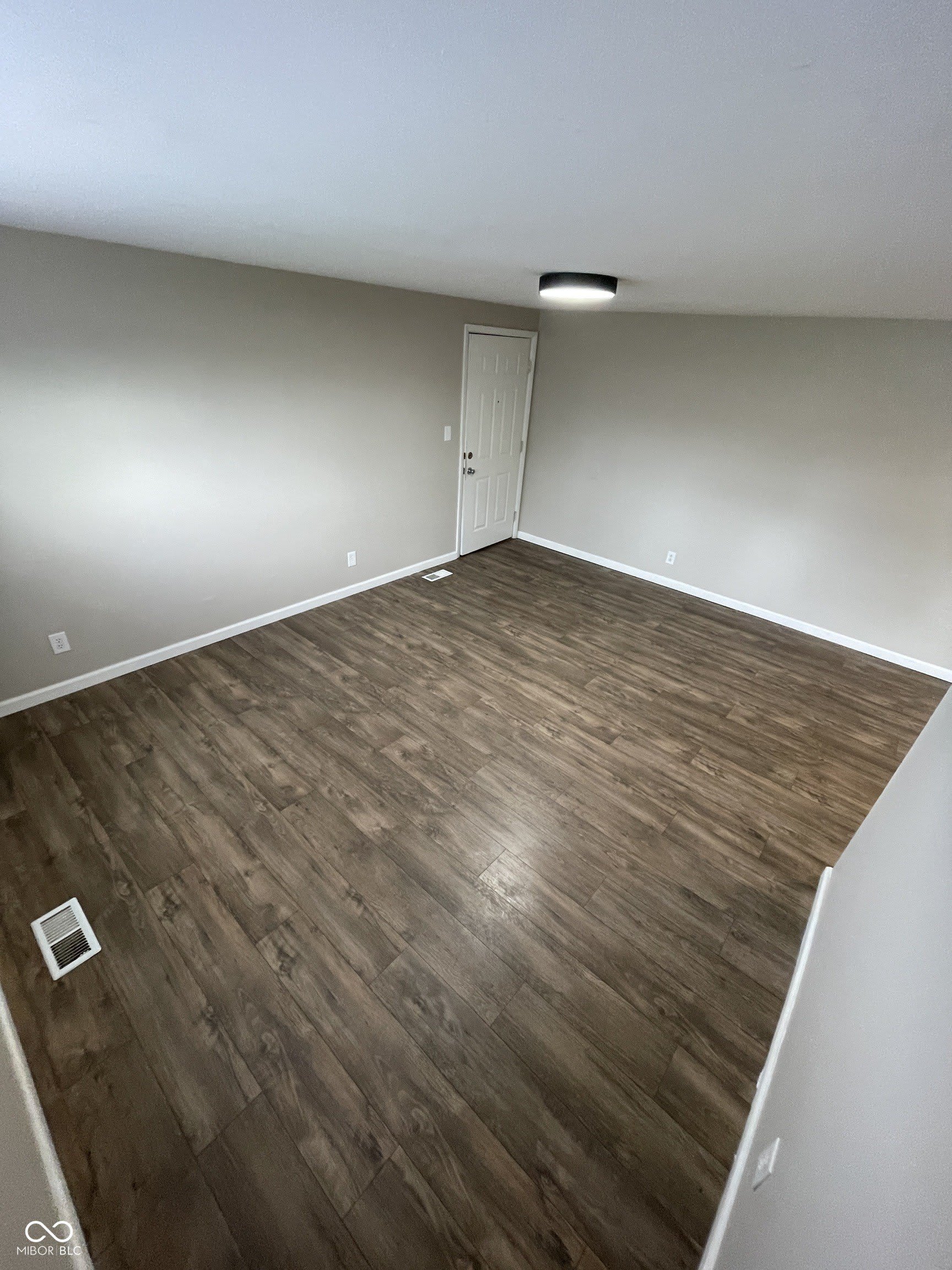 7944 E 49th Street – photo 4