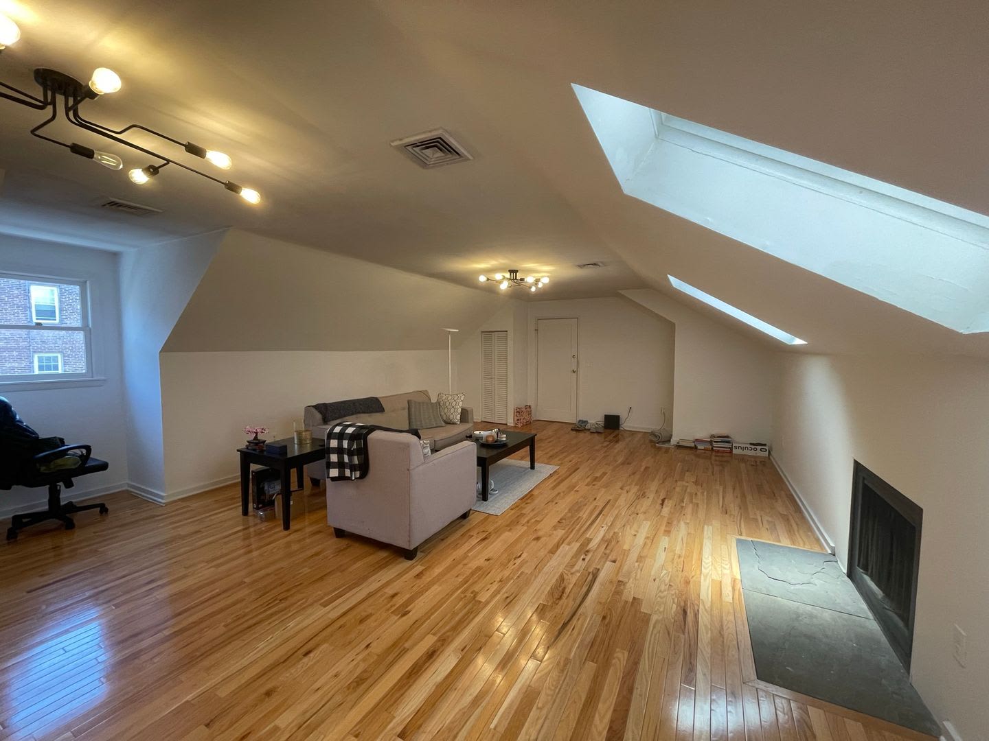 Whitney Court 431 Whitney Ave – photo 2