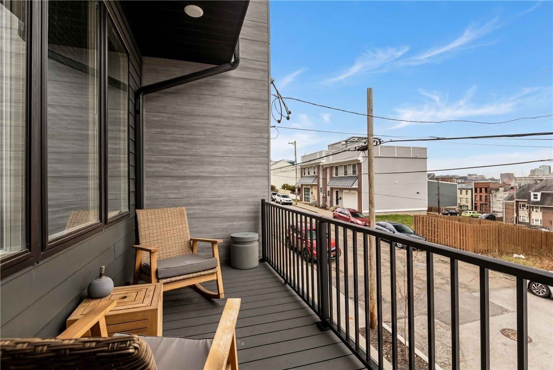 240 E Jefferson St – photo 5