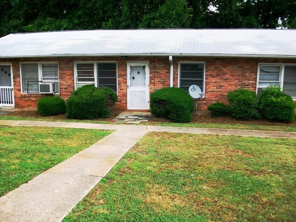 311 Old Greenville Highway – photo 1