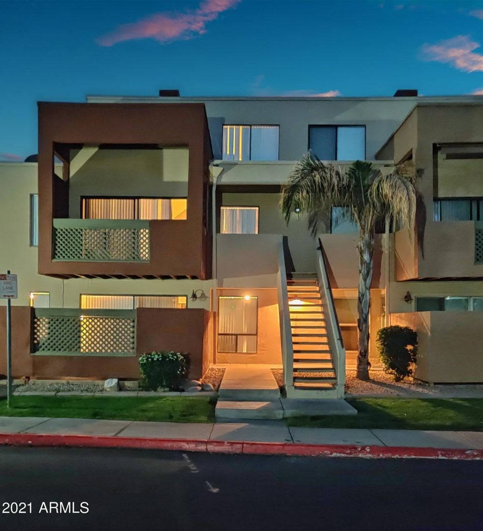 Two bedroom, two bathroom Scottsdale Condo! – photo 5