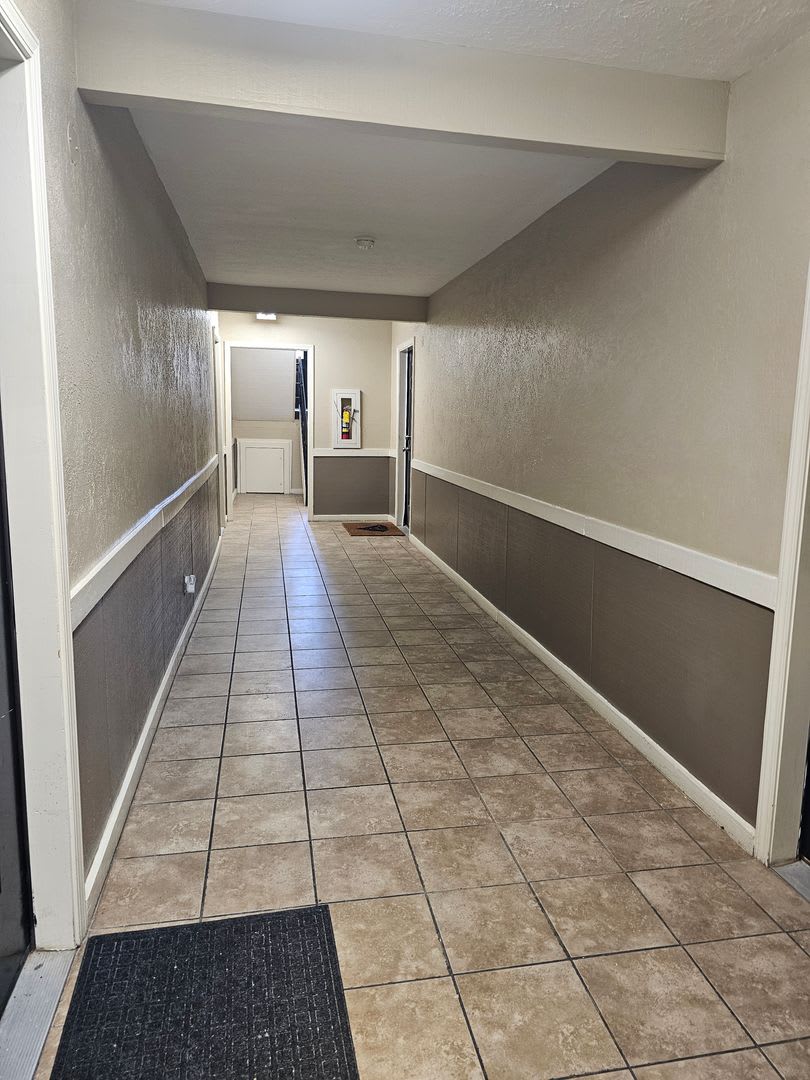 Conveniently Located Affordable Condo For Rent – photo 2
