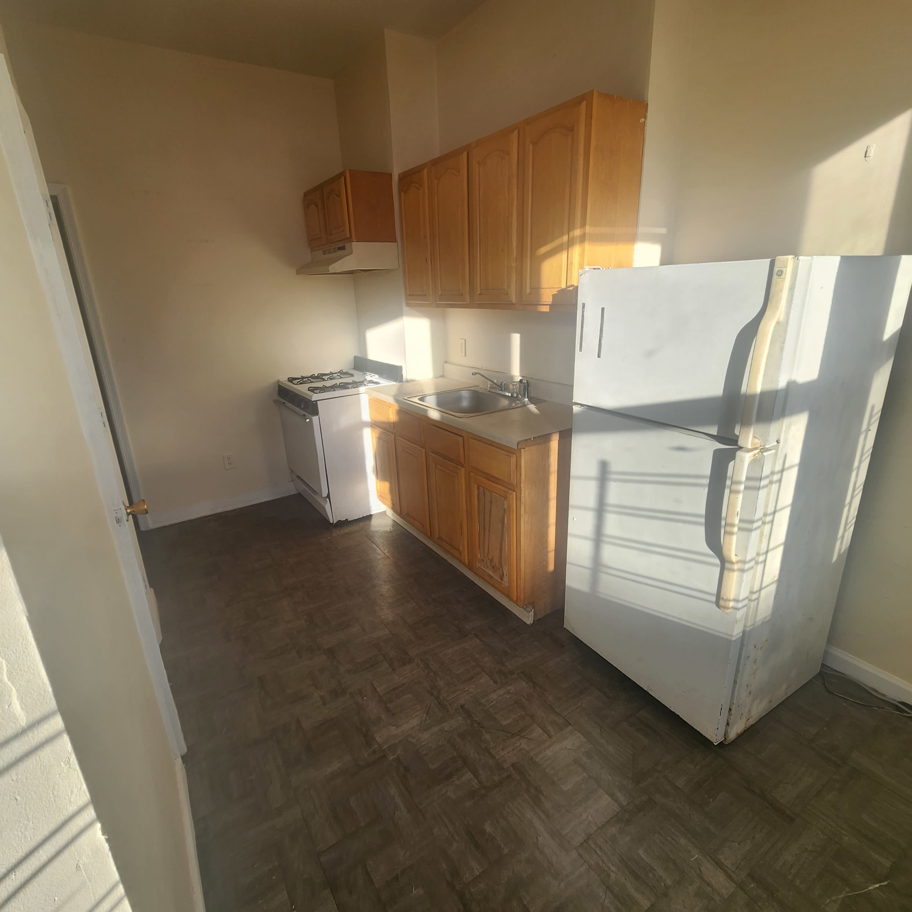 649 S 13th St – photo 3