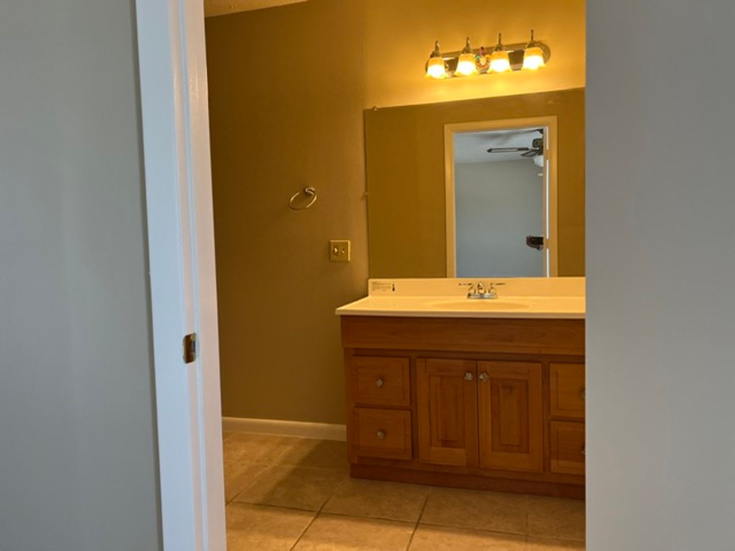 Townhome- great location – photo 4