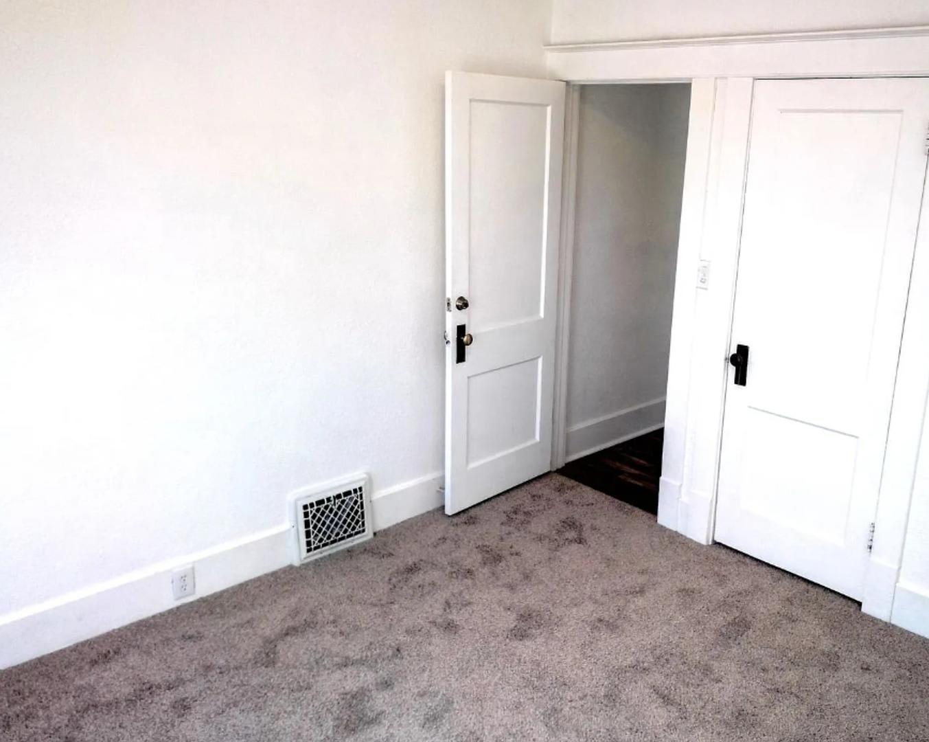 4 Bedroom, 2 Bath Home in Greeley – Spacious &amp; Comfortable – photo 3