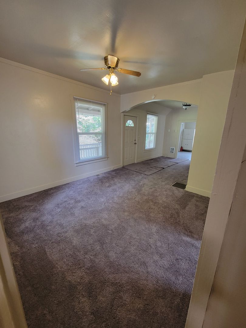 Sweet Two Bedroom Home Minutes from Downtown Port Orchard! – photo 4
