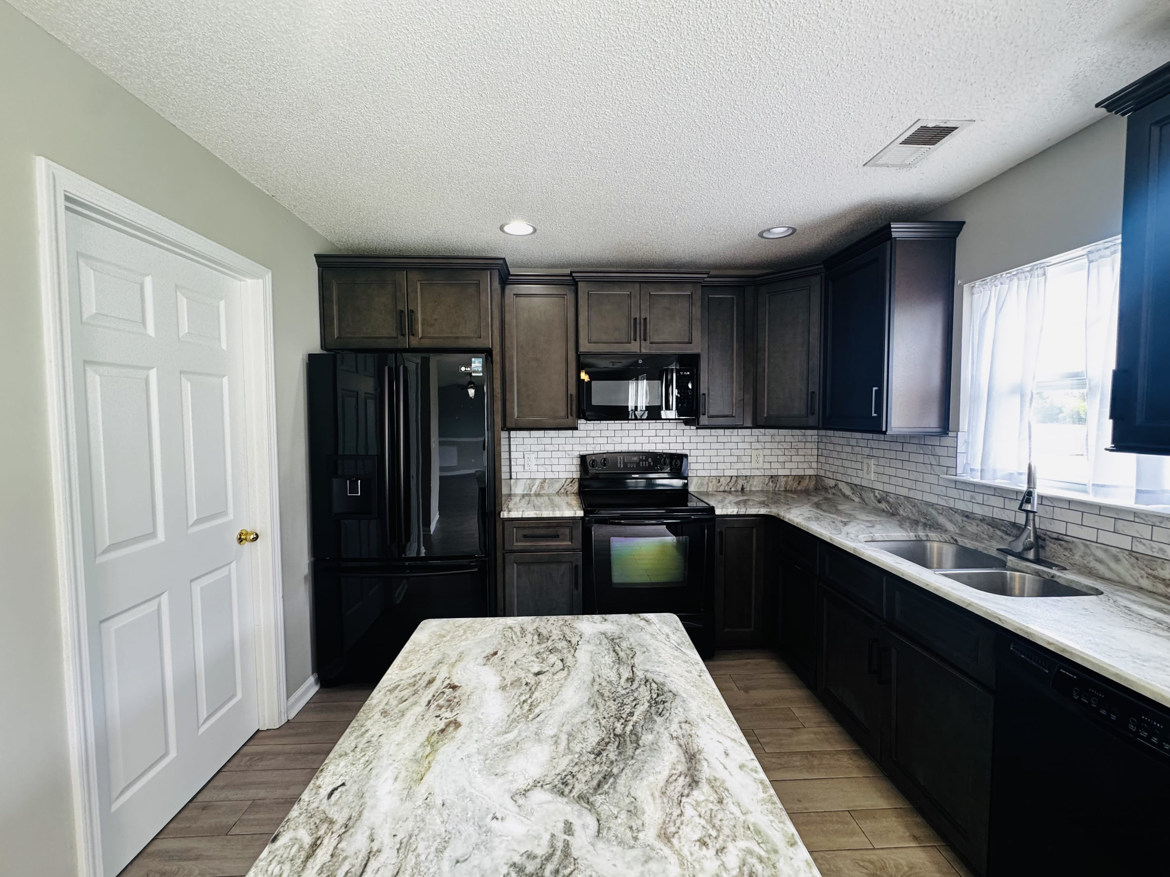 2237 Beauclair Ct – photo 5