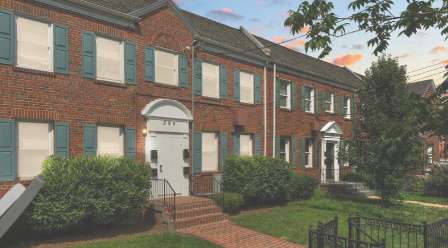 566 Newcomb Street Southeast – photo 1