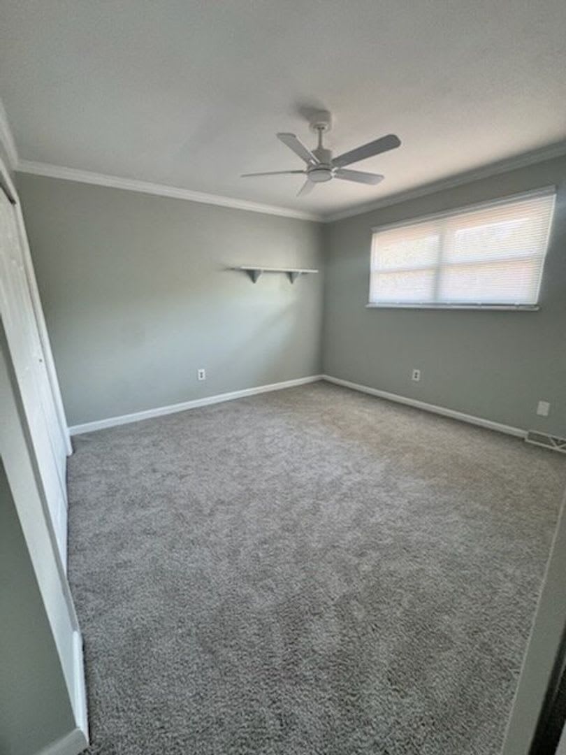 For Rent 730 Harbor Lane – photo 4