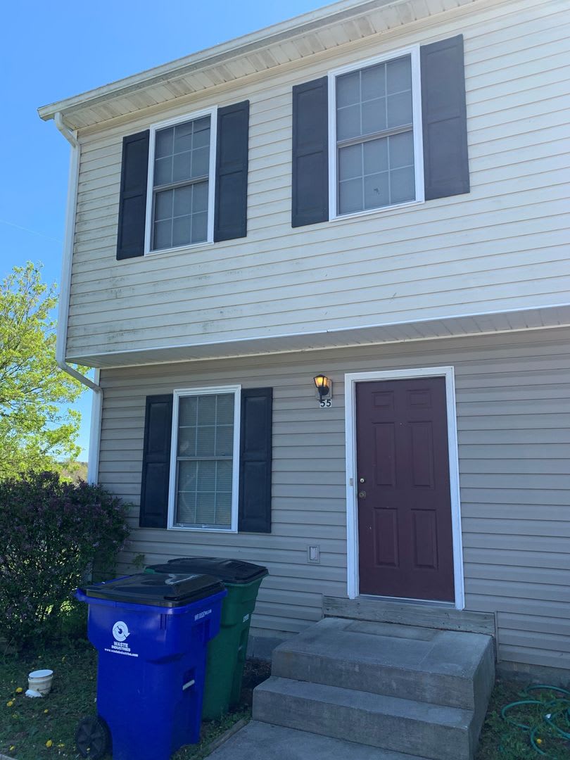 3 Bedroom 2.5 Bath Townhouse – photo 1