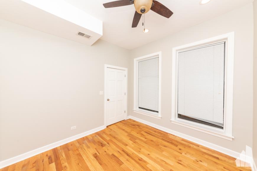1420 West Irving Park Road – photo 2