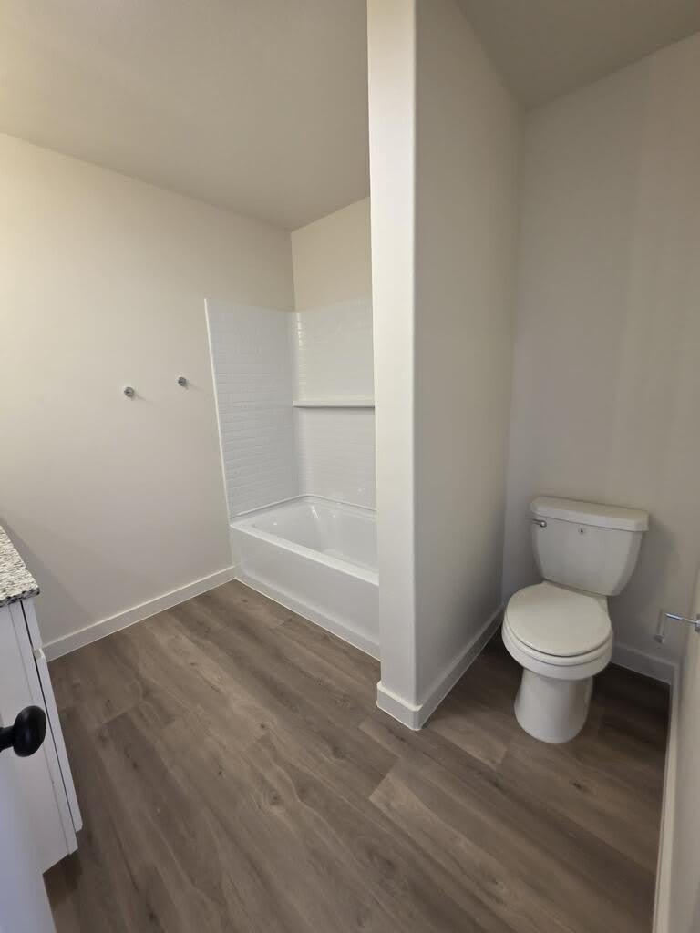 908 Gold Rush Ave – photo 3