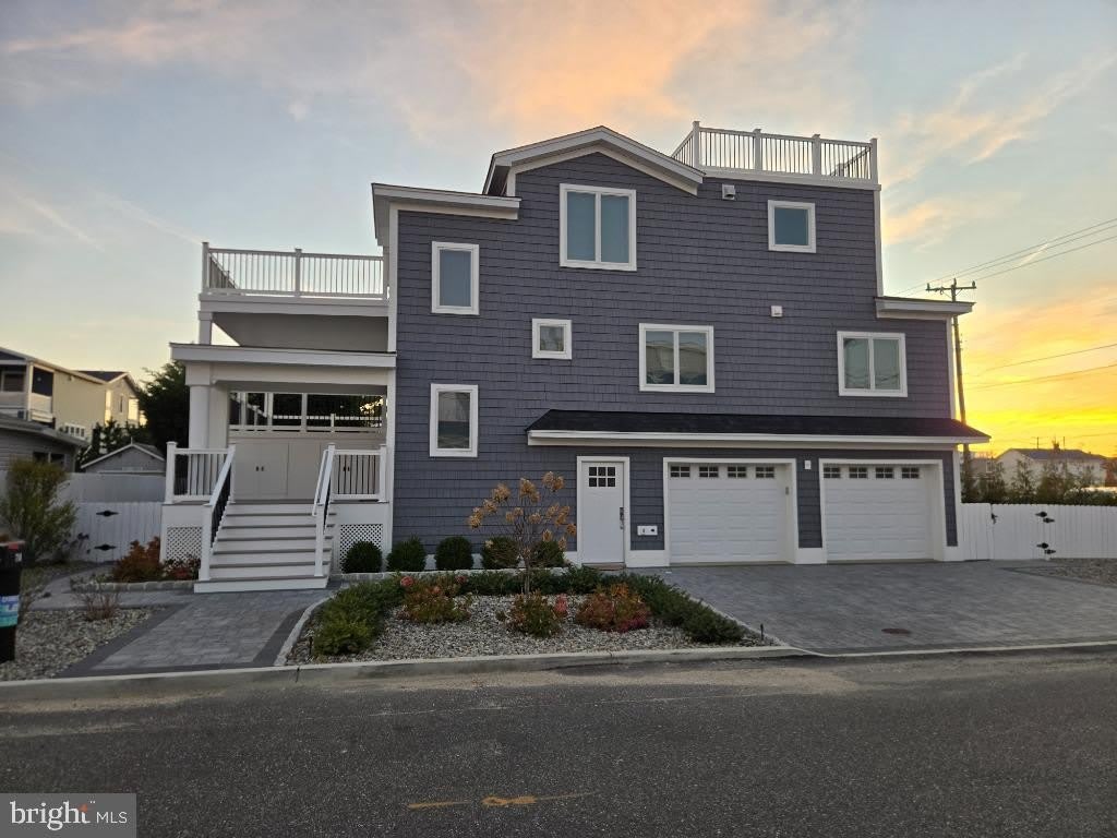 718 N LONG BEACH Boulevard – photo 1