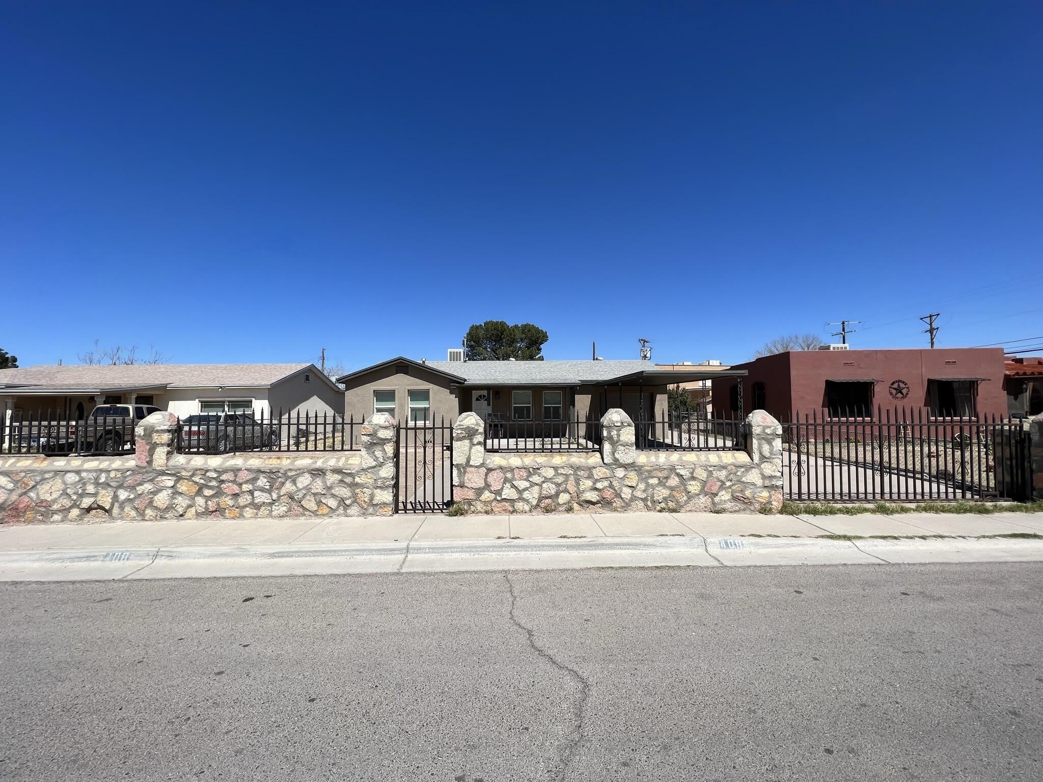 408 RAMONA Avenue – photo 2