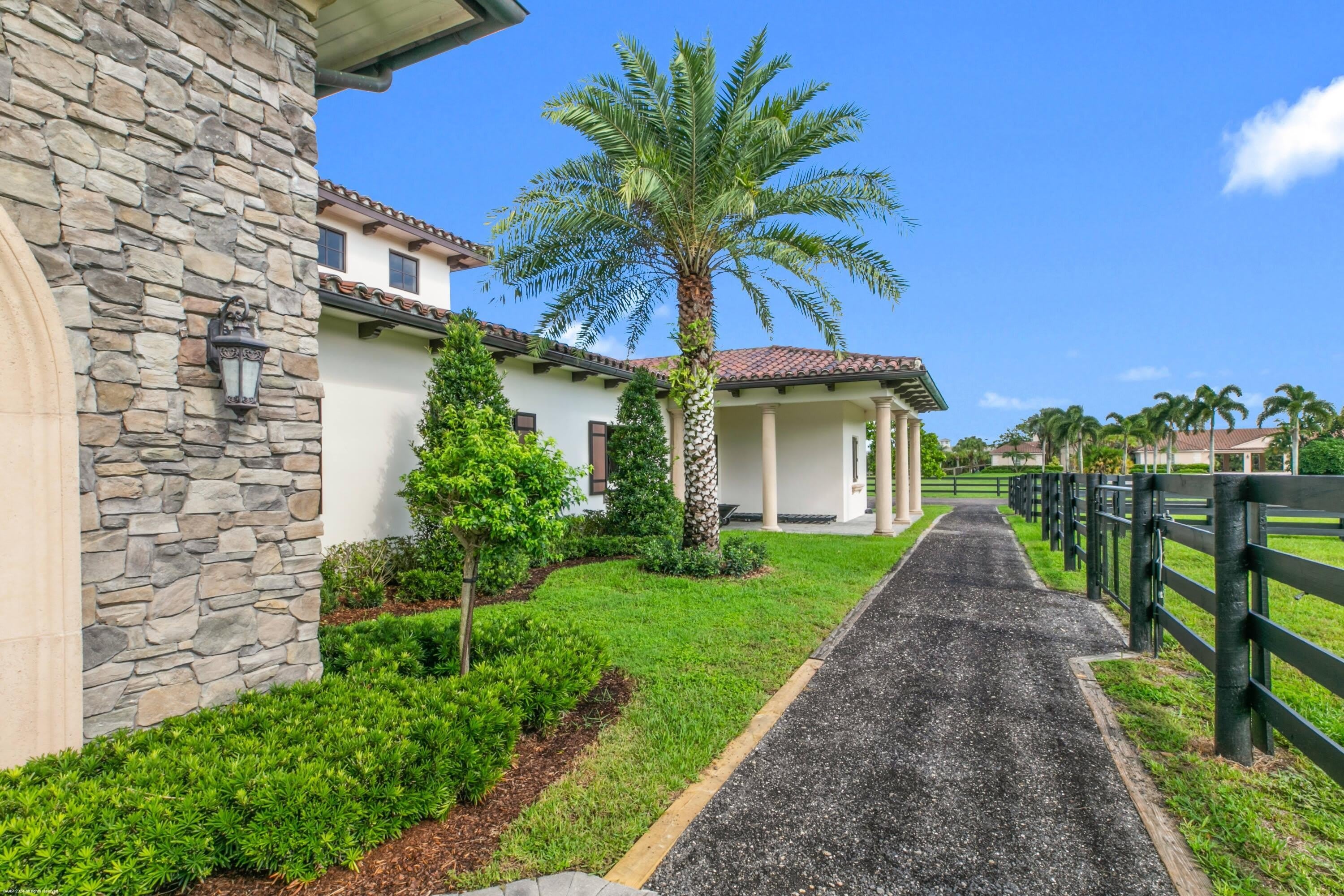 15726 Estancia Lane – photo 4
