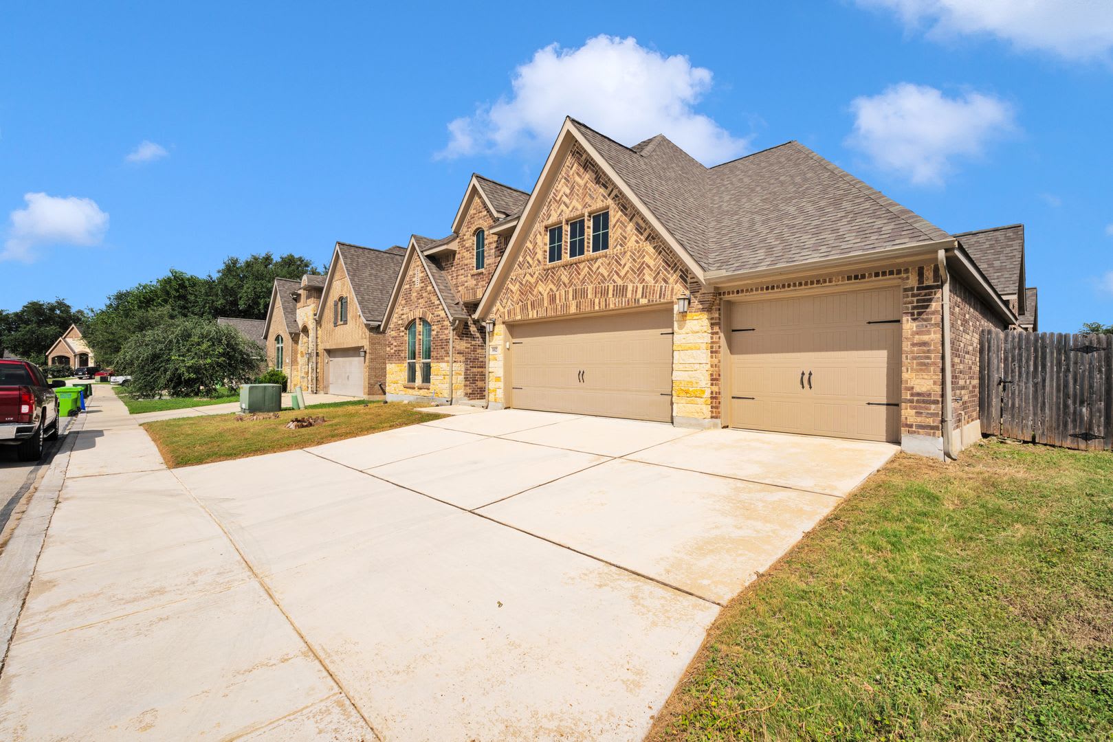 Stunning 4 Bedroom in the desirable Kallison Ranch Community! – photo 3