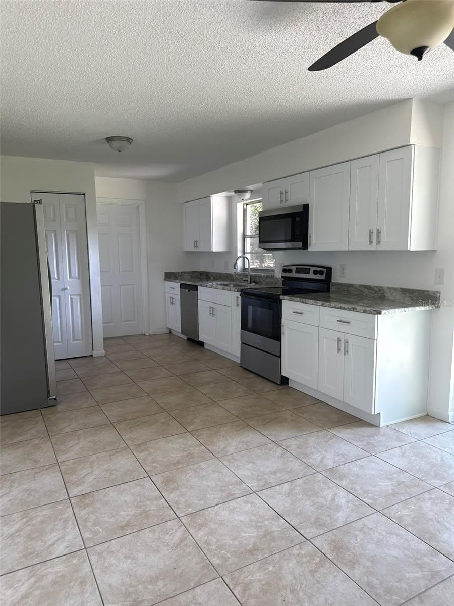 2321 NE 39TH Street – photo 4