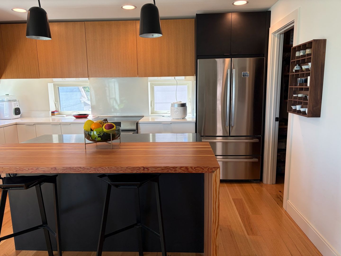 3Bd/3.5Ba Seattle Townhome – photo 4