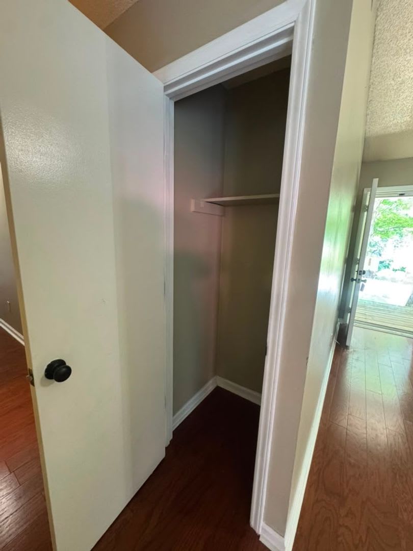 COMING SOON!! 3 Bed, 2 Bath Home with Large Driveway & Storage Shed – photo 5