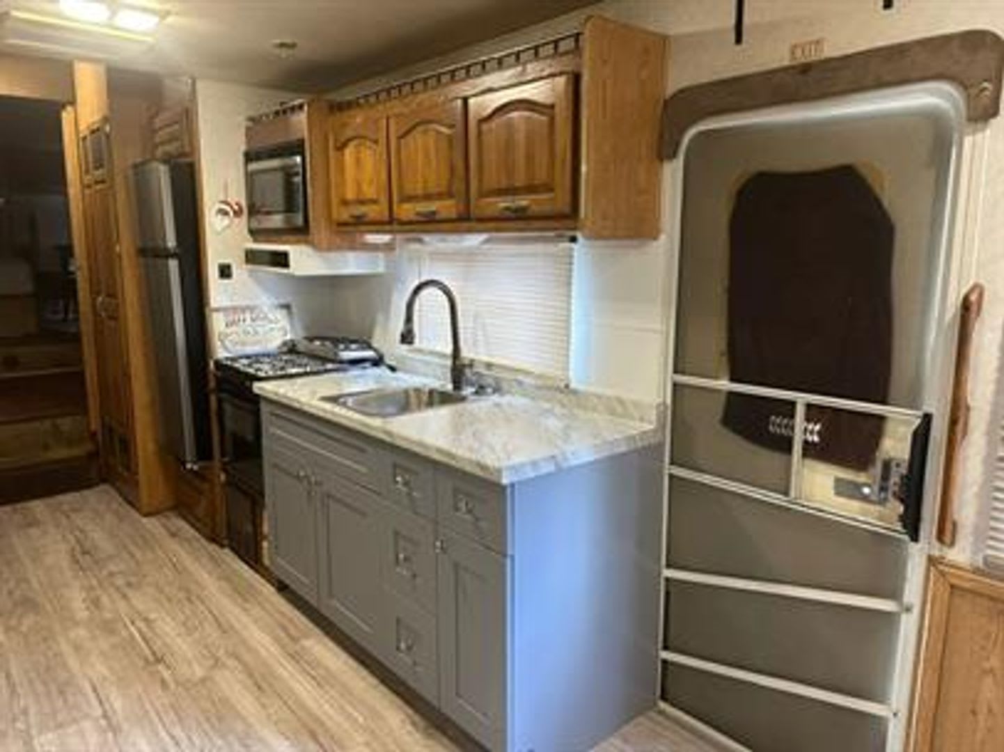 4305 Stirling Road – photo 2