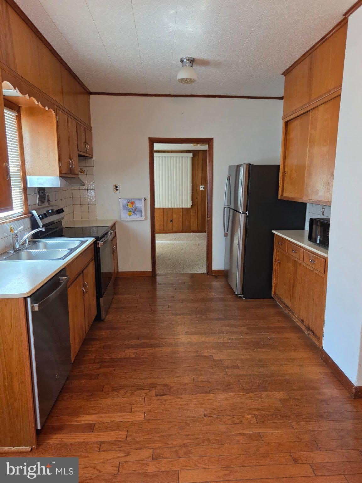 314 VICTORIA Street – photo 2