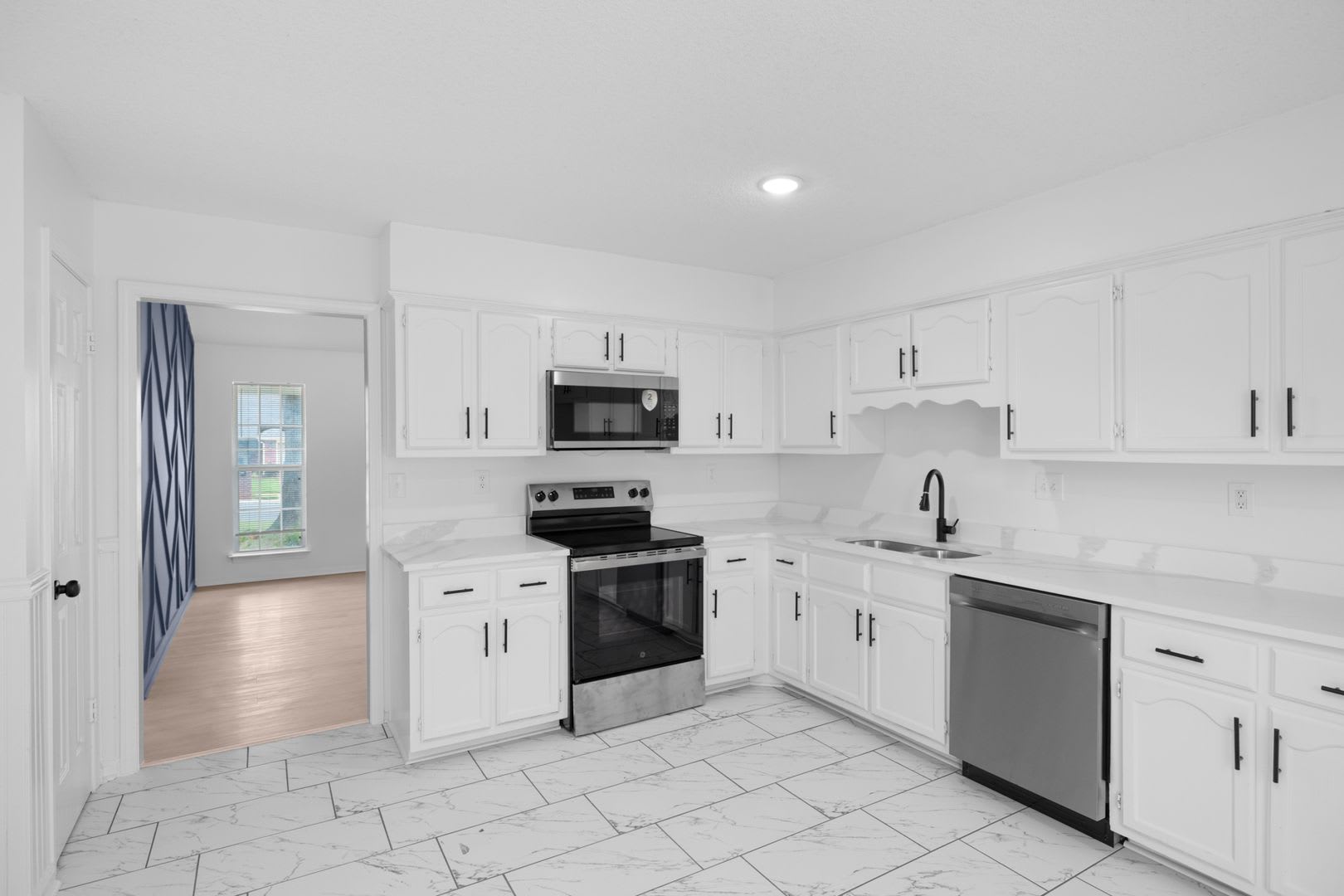 Completely Renovated in Horn Lake – photo 3