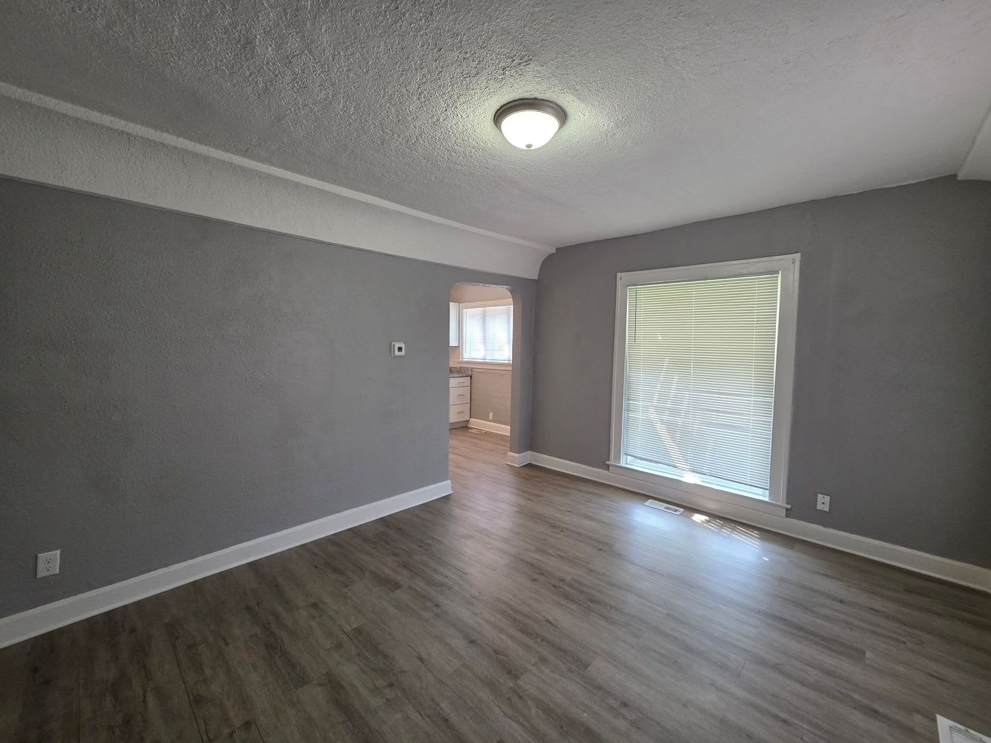 Cozy 2-Bedroom Duplex Minutes from Independence Square – photo 2