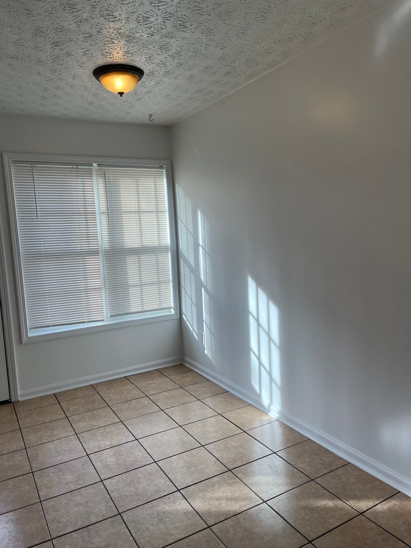 4 Bedroom / 2 Bathroom House – photo 4