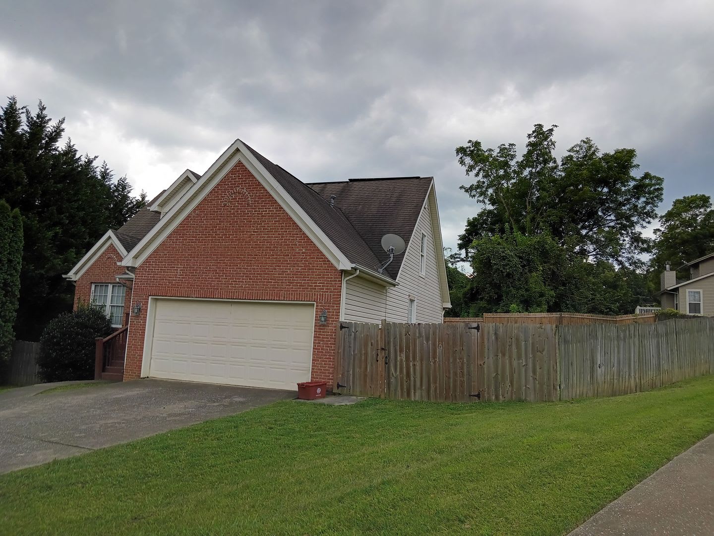 3 bedroom/2 bath Home Johnson City, TN – photo 2
