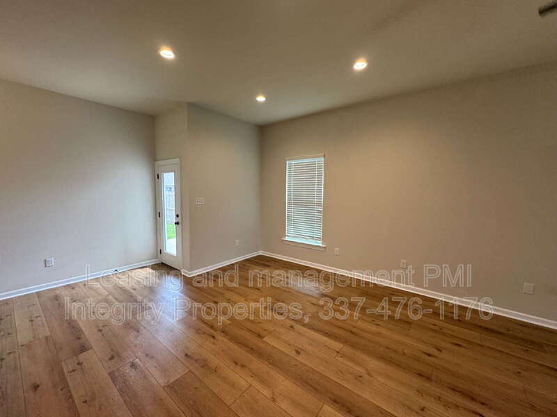 325 Mulholland Ln – photo 5