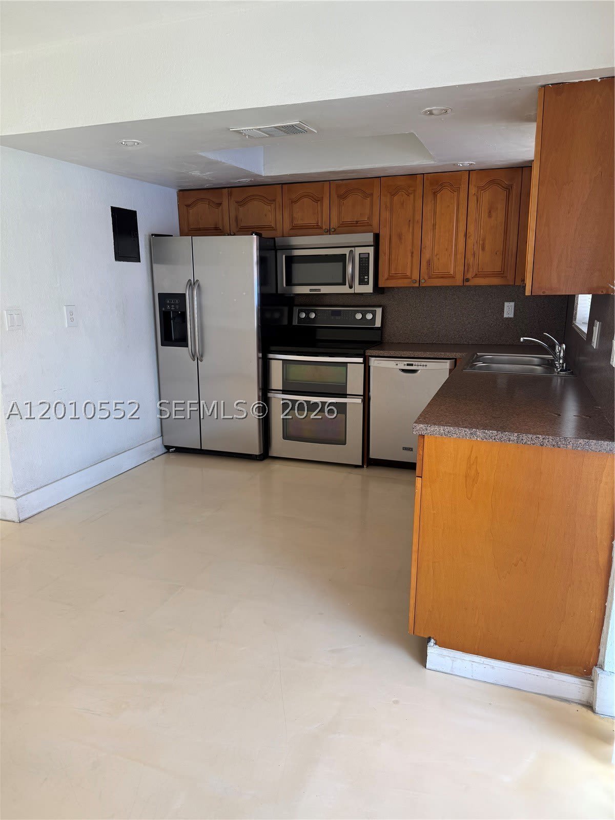 5231 Nw 27Th St – photo 2