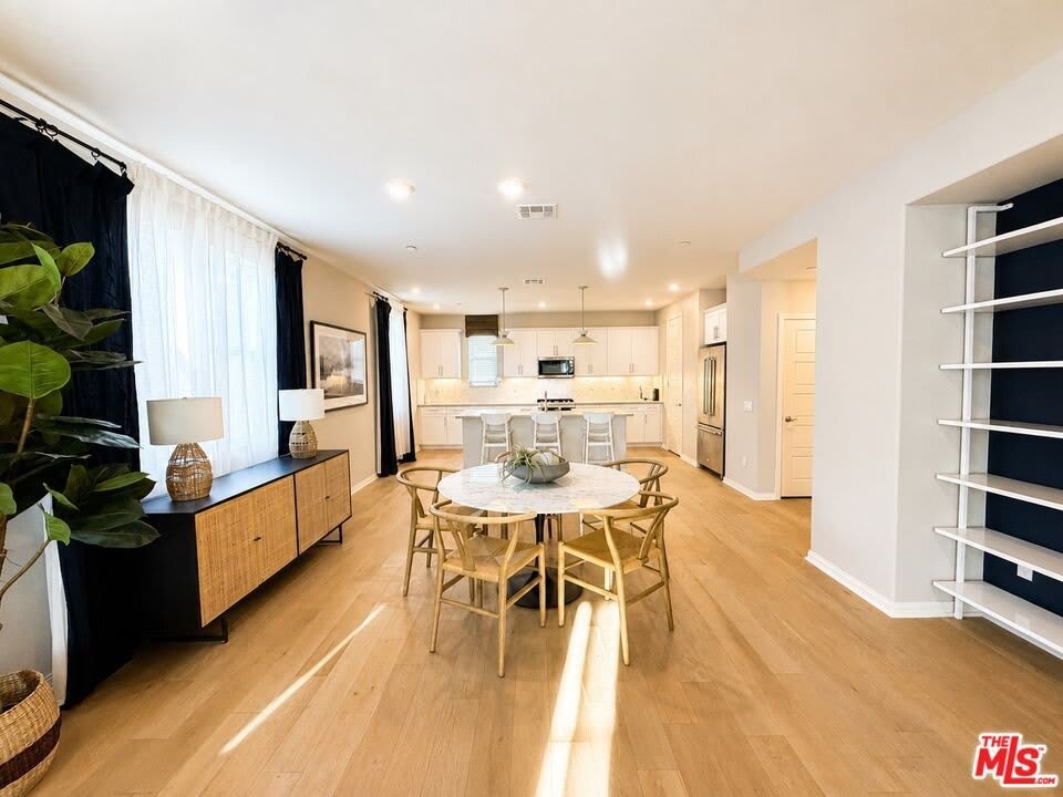 751 Daniel Freeman Cir – photo 3