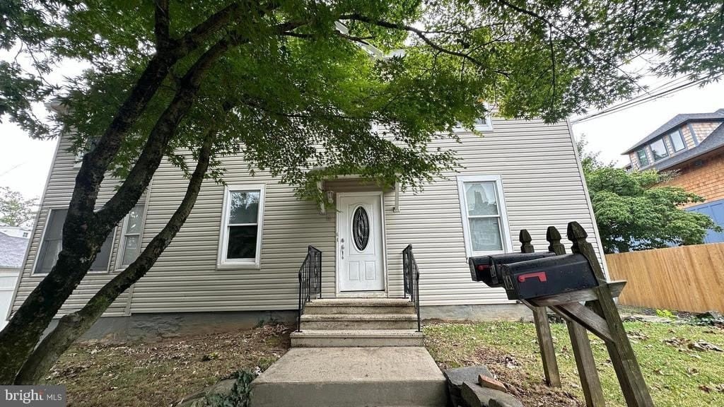16 LINDEN LANE – photo 1